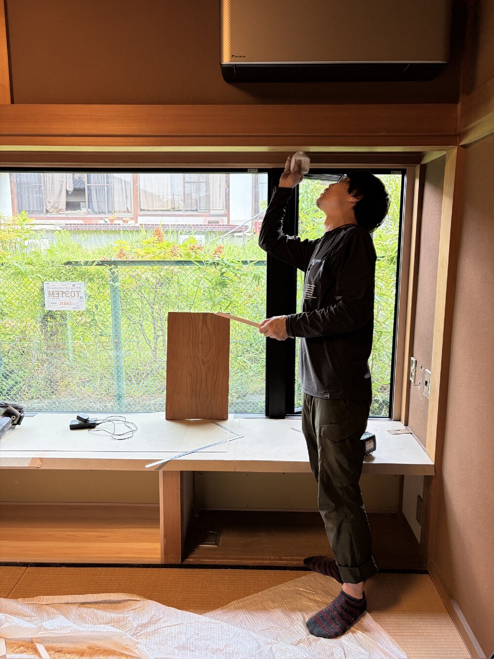 点検口を作成。
