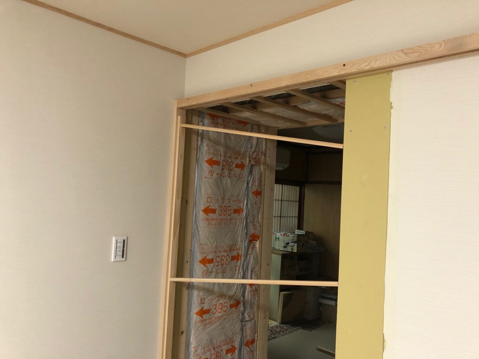 方立、鴨居がつきました