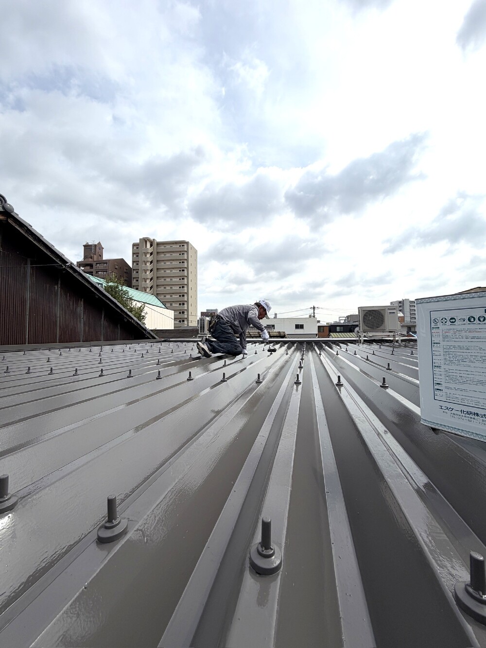 屋根の塗装工事