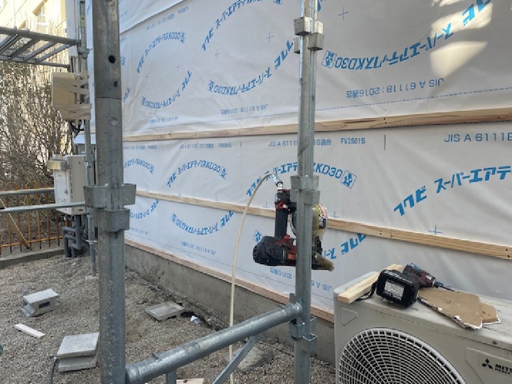 外壁下地施工中