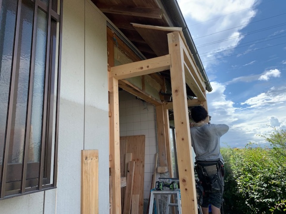 増築の建込みをしました！ 頑張る寺やん。