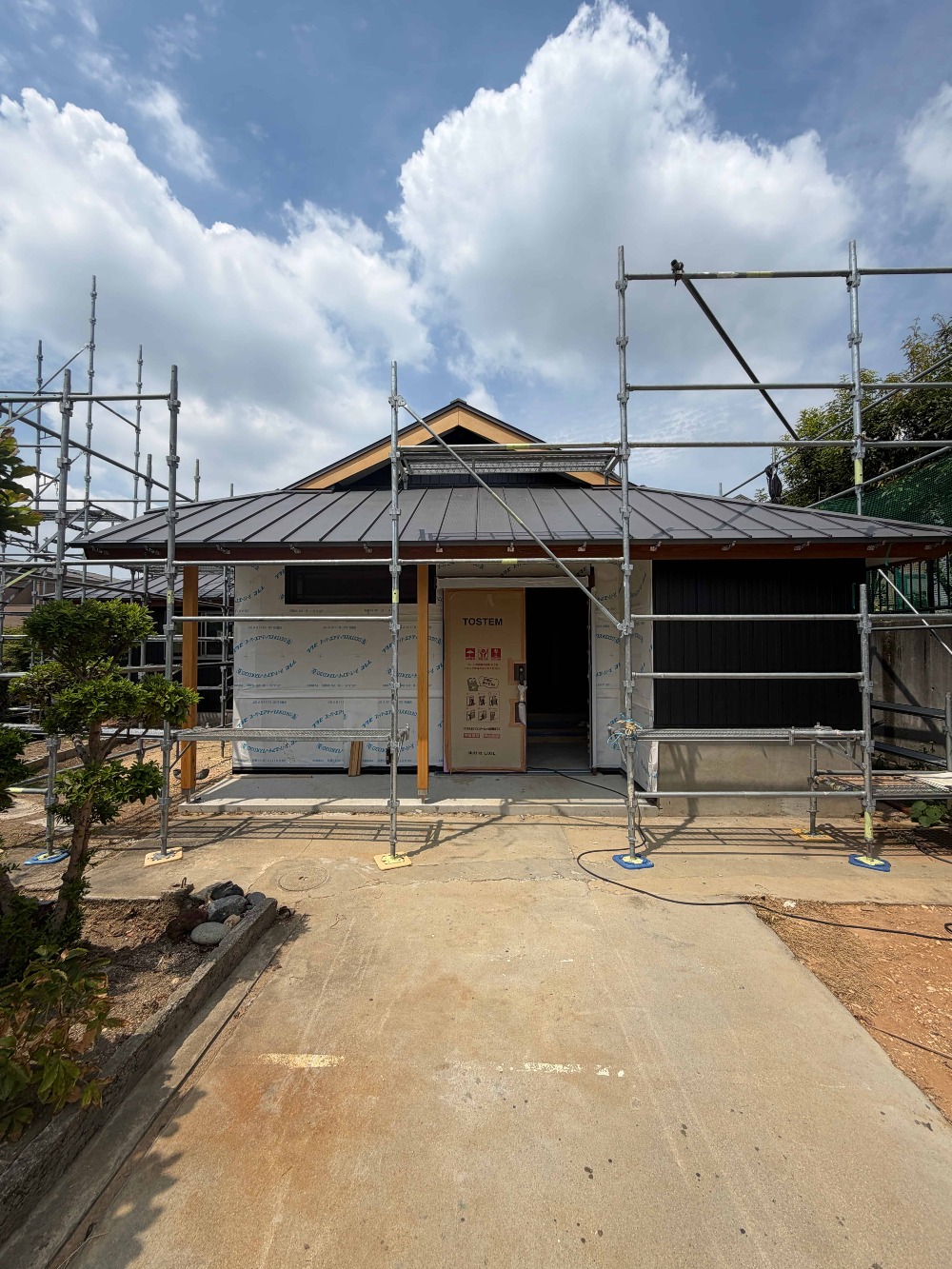 外部板金工事完了しました。  