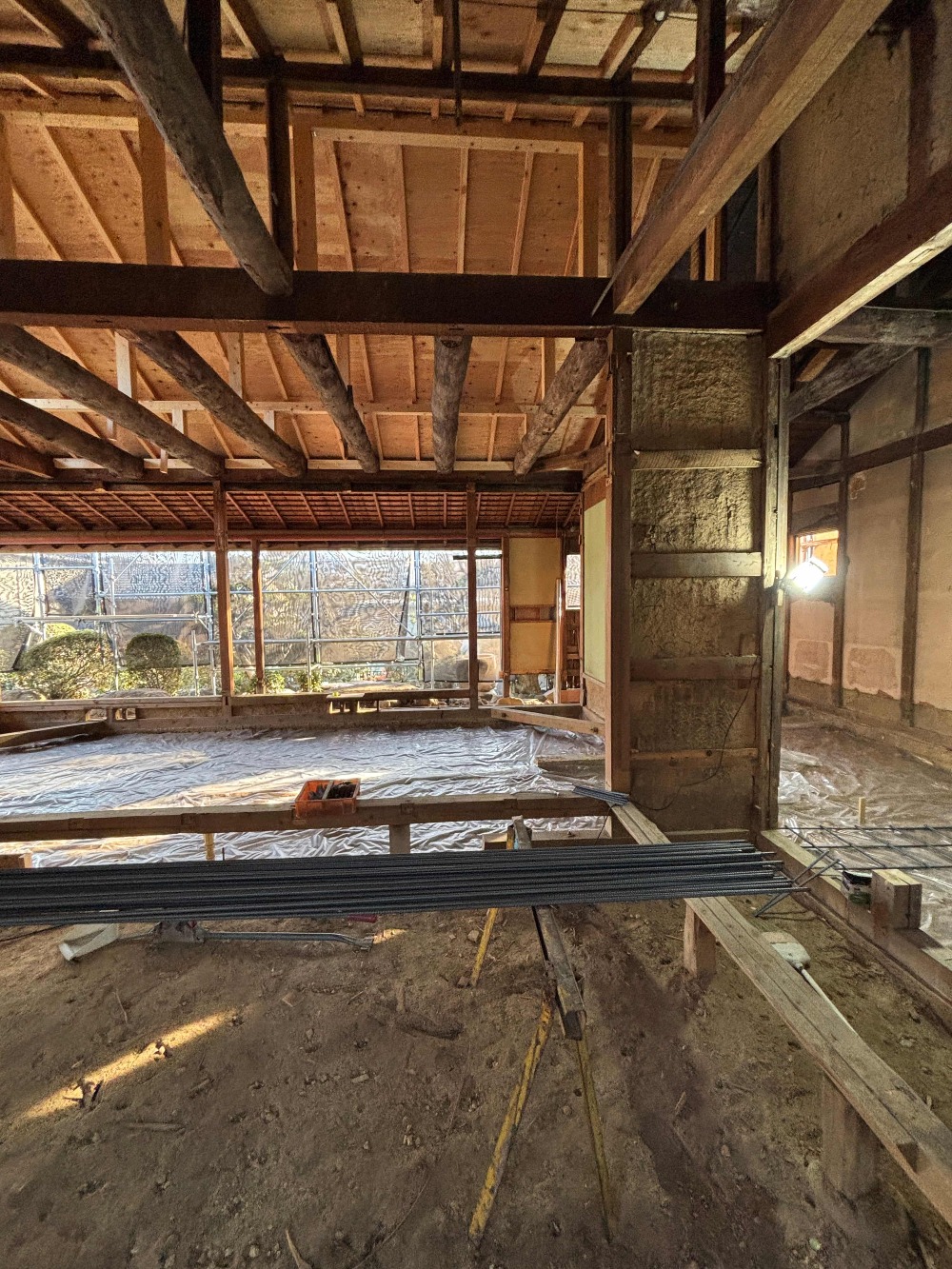 基礎工事に取り掛かりました