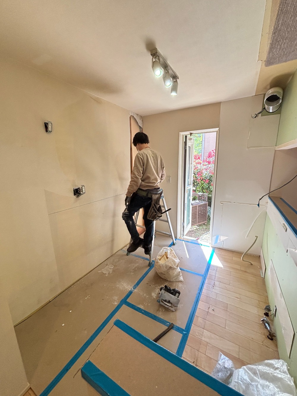 キッチン改装工事開始です