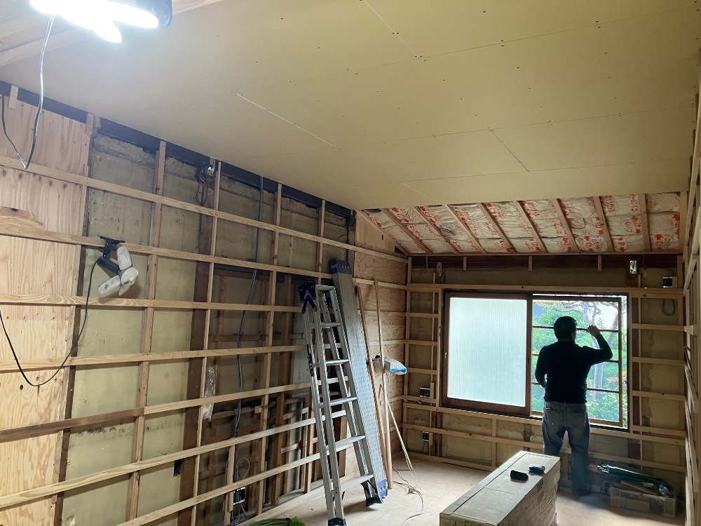 天井ボード施工