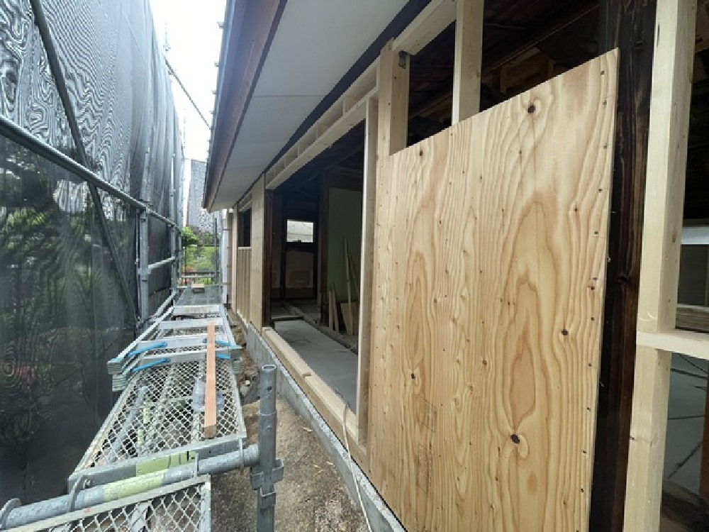 外壁下地施工中