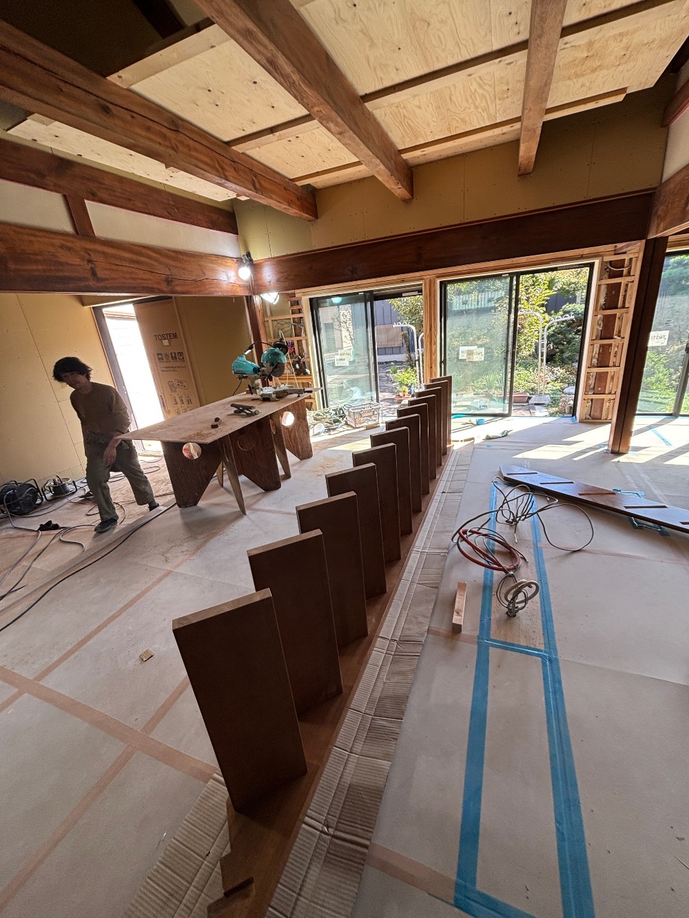 ストリップ階段