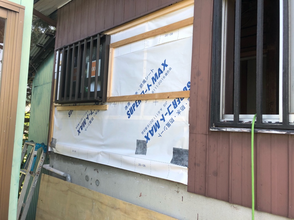床下の断熱材もしっかり入れています（山本）