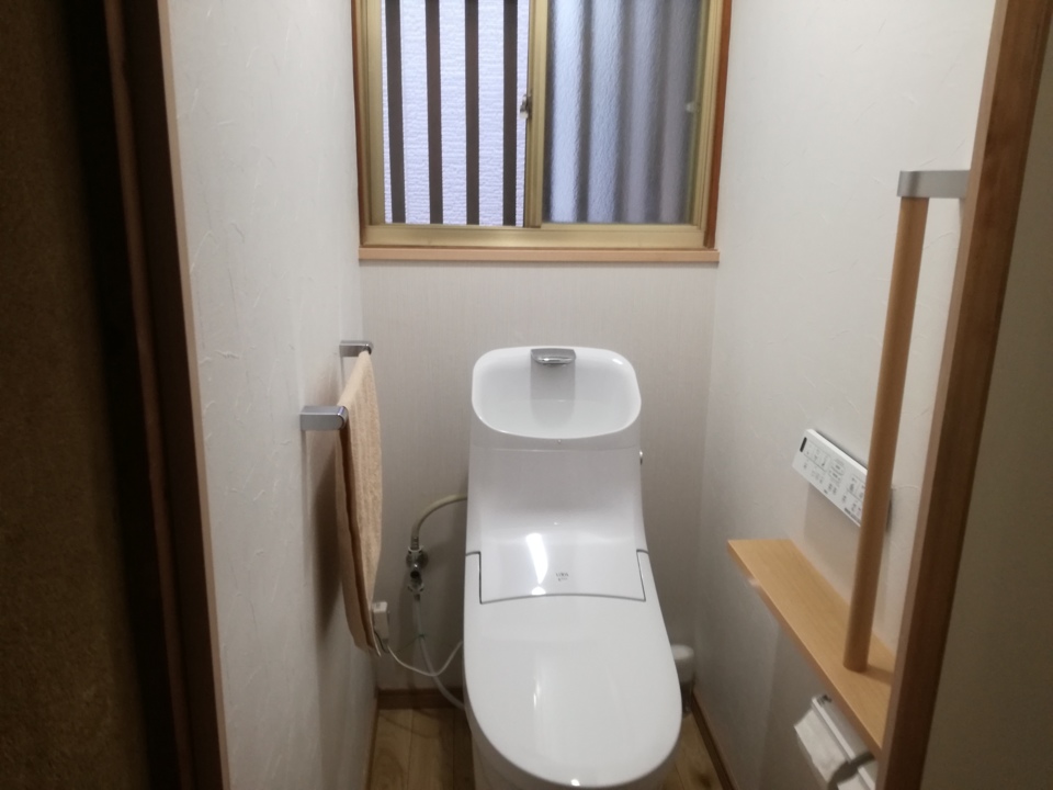 ふたつ目のトイレが完成しました。