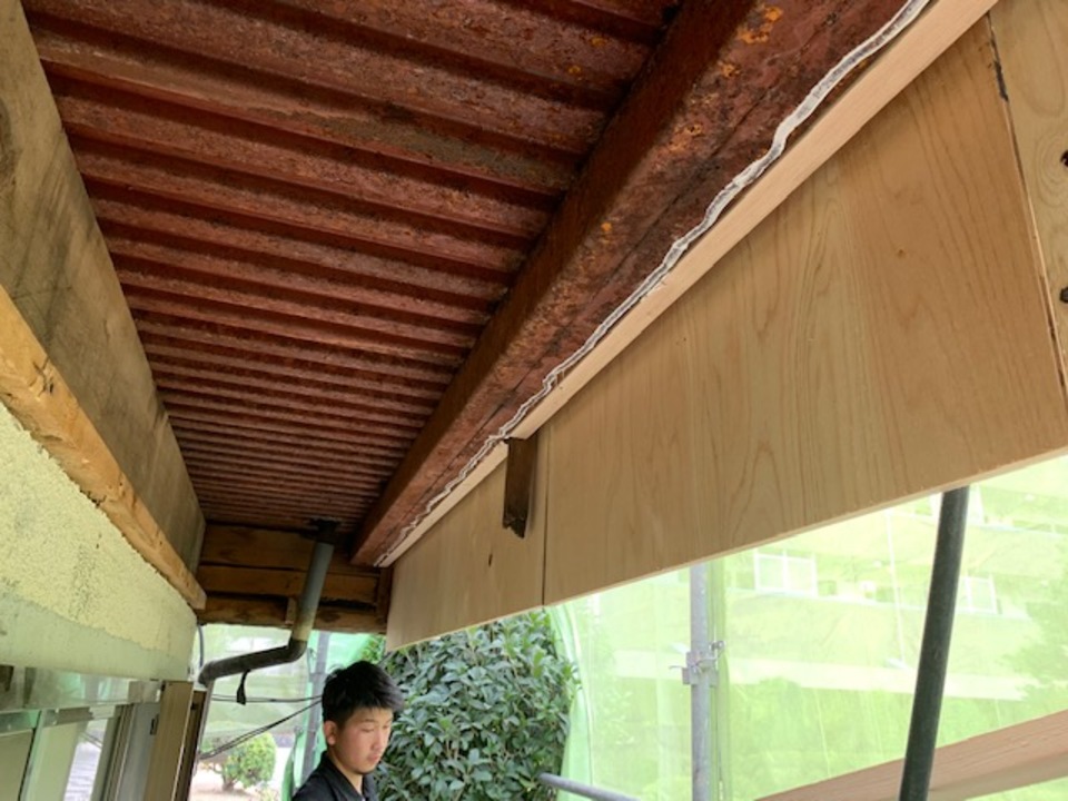 ボンド使用し、しっかりさせます