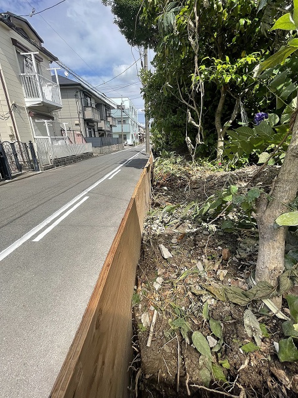土が流れ出ない様にしっかり土留め工事しました（白井）