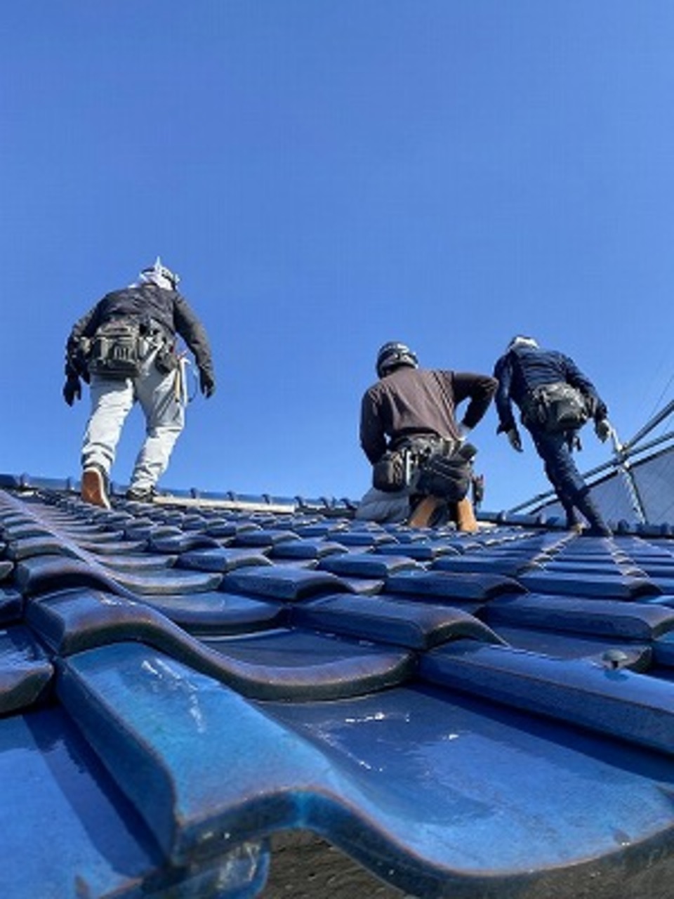 緑区Tさま邸外装工事 ・今日から屋根工事です 朝から頑張る北野瓦の面々よろしくお願いします