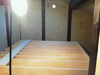 こないだ加工した板が姿をみせはじめました。