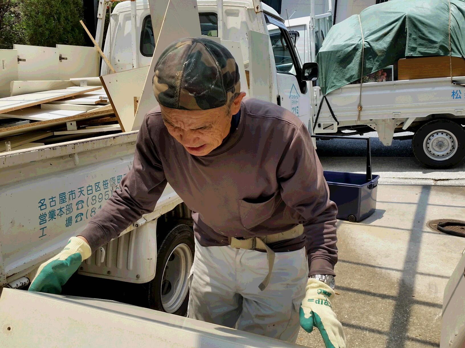 中川です、暑さの中頑張るなべさん。