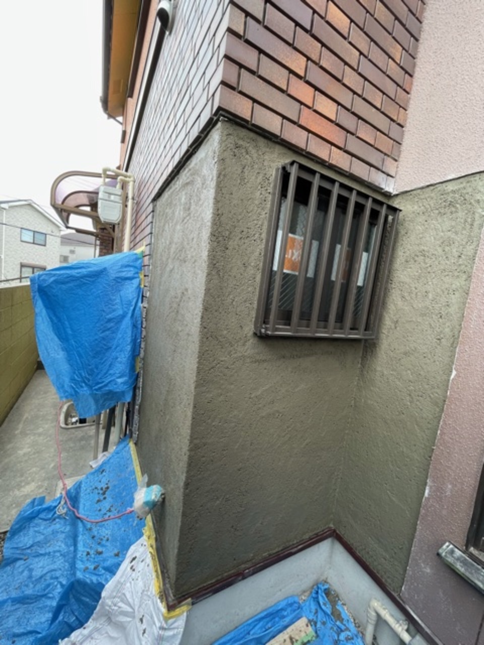 S様邸・ 外部下擦り完了（白井）
