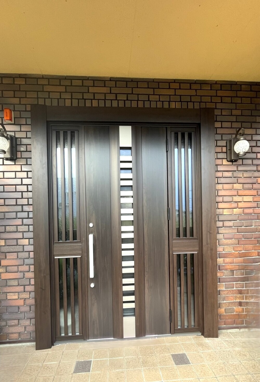 玄関ドア交換・カバー工法