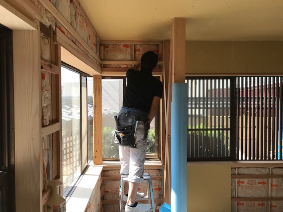 引き続き壁PB施工中。