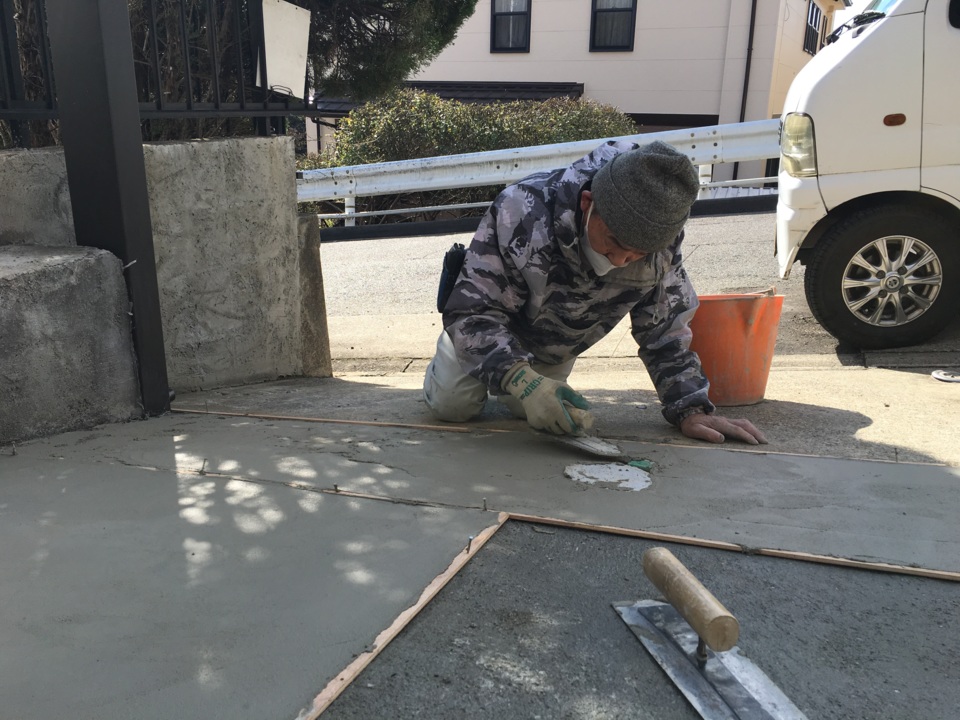 頑張って塗り進めています！