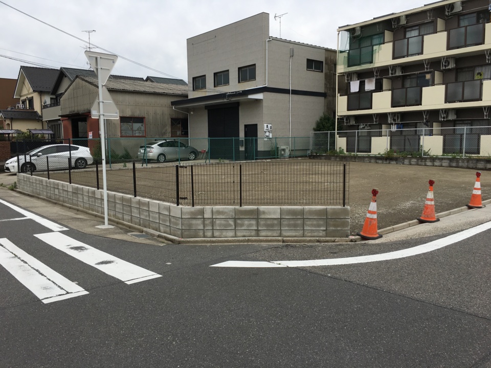 路盤も綺麗に整備。土曜日にアスファルト工事です。