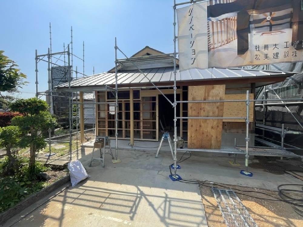 外壁下地施工中