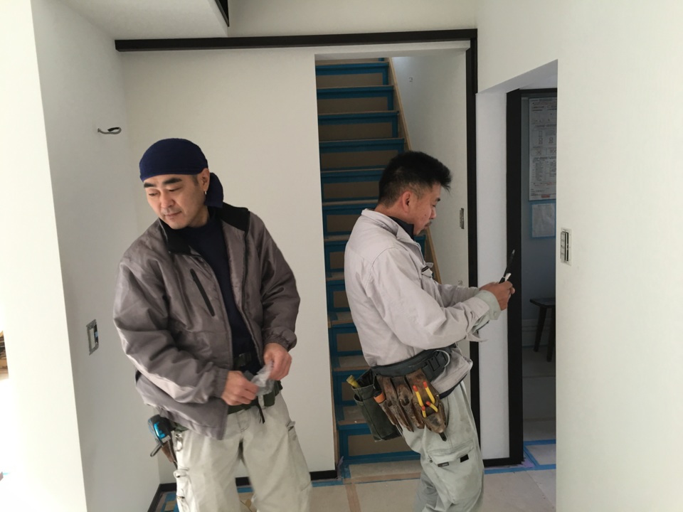 松川君も器具付けに来てくれています！
