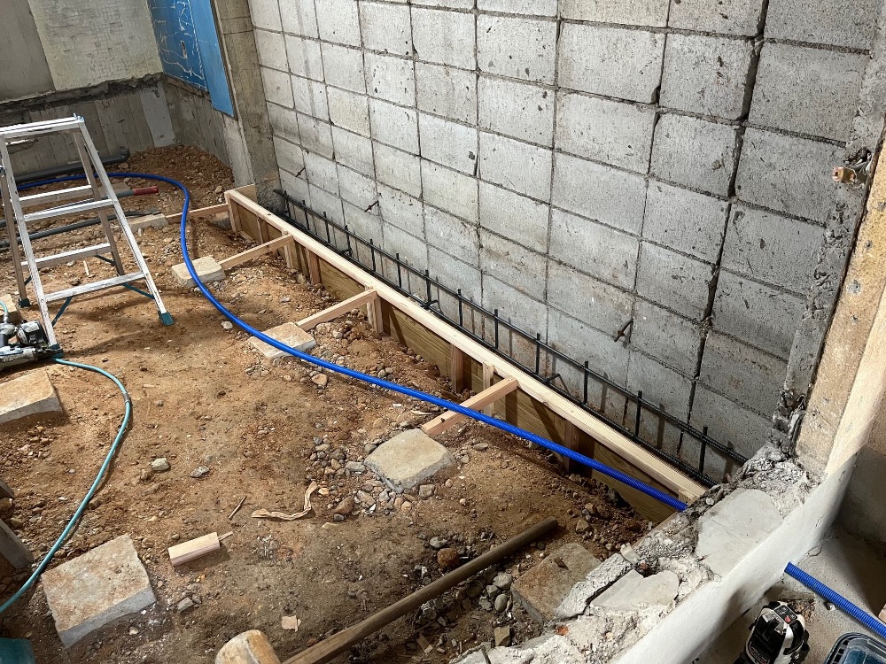 ブロック部補強用基礎作成