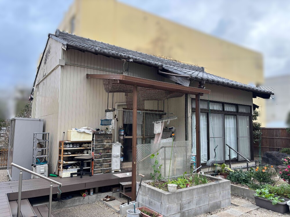 外壁トタン張替えビフォー