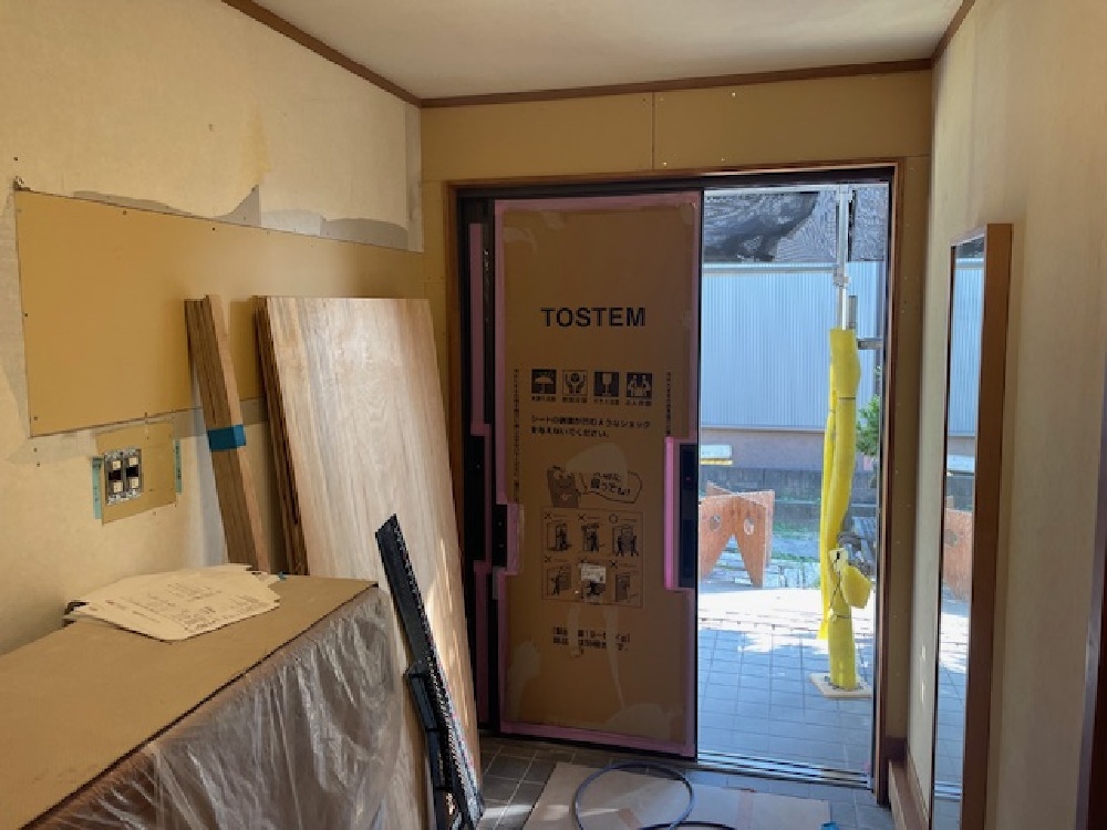 玄関引戸内部造作完成です