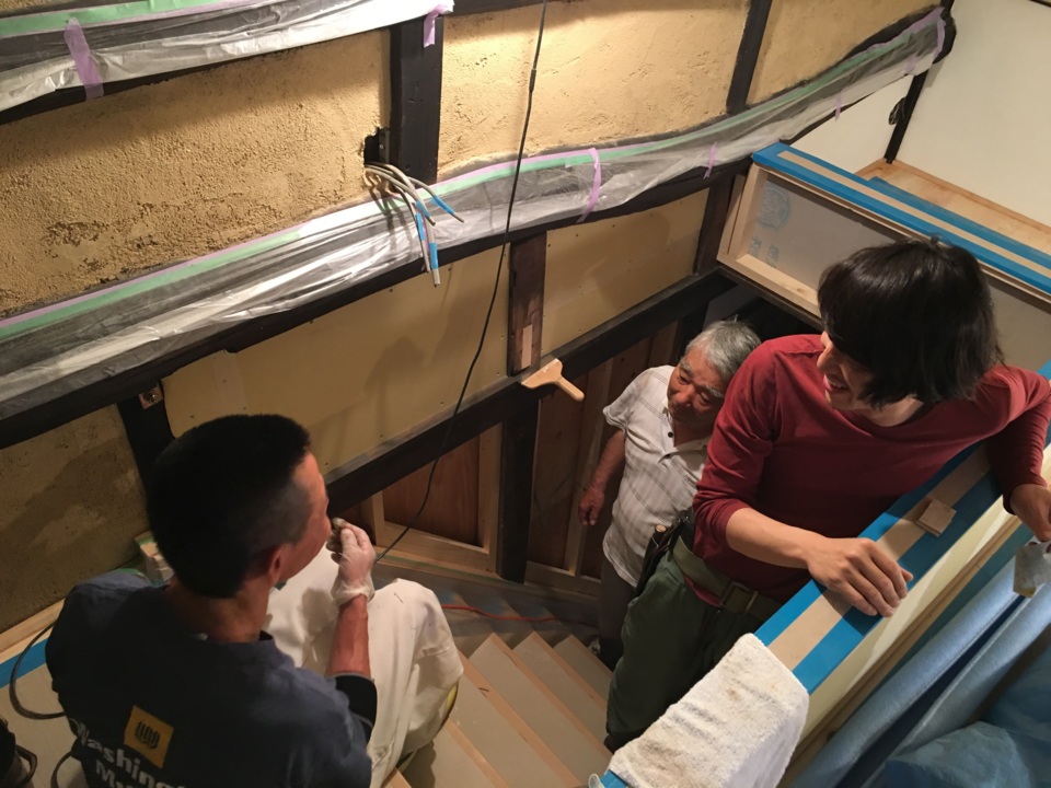 打合せ中の三人！