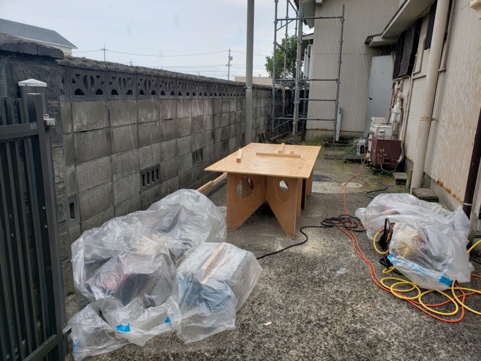 玄関床解体