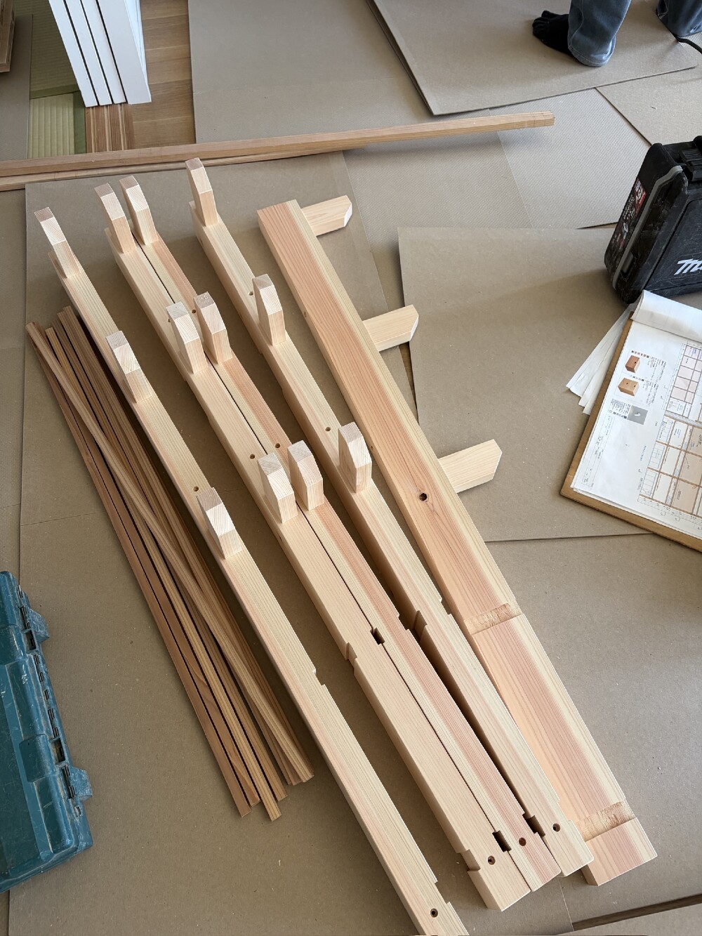 壁面収納のパーツ