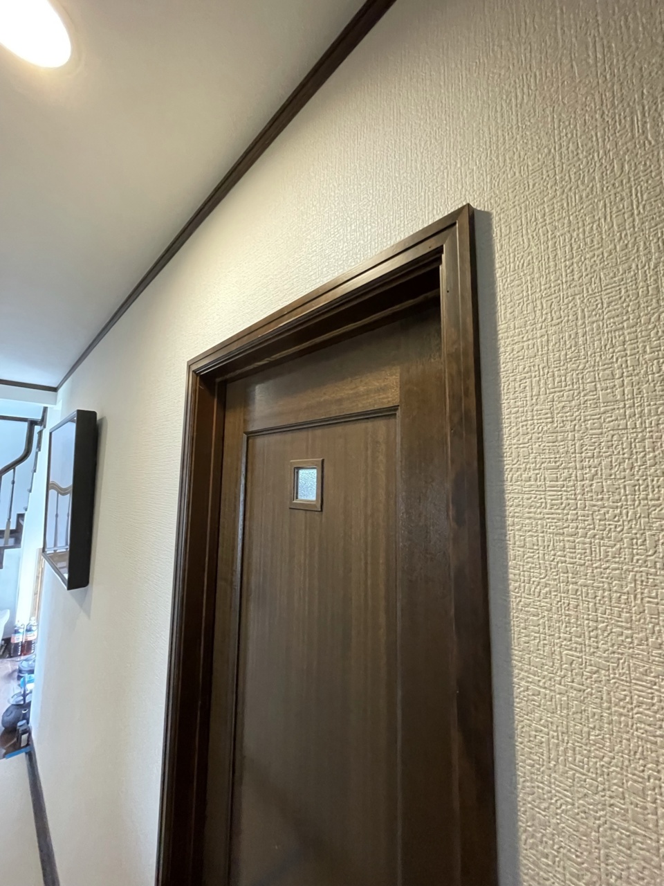 S様邸・洗面ドアのbeforです。使い勝手のいい引き戸に変えました（白井）