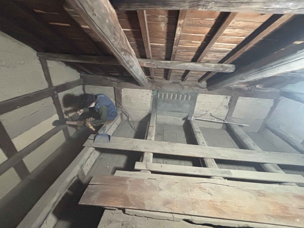 小屋裏掃除