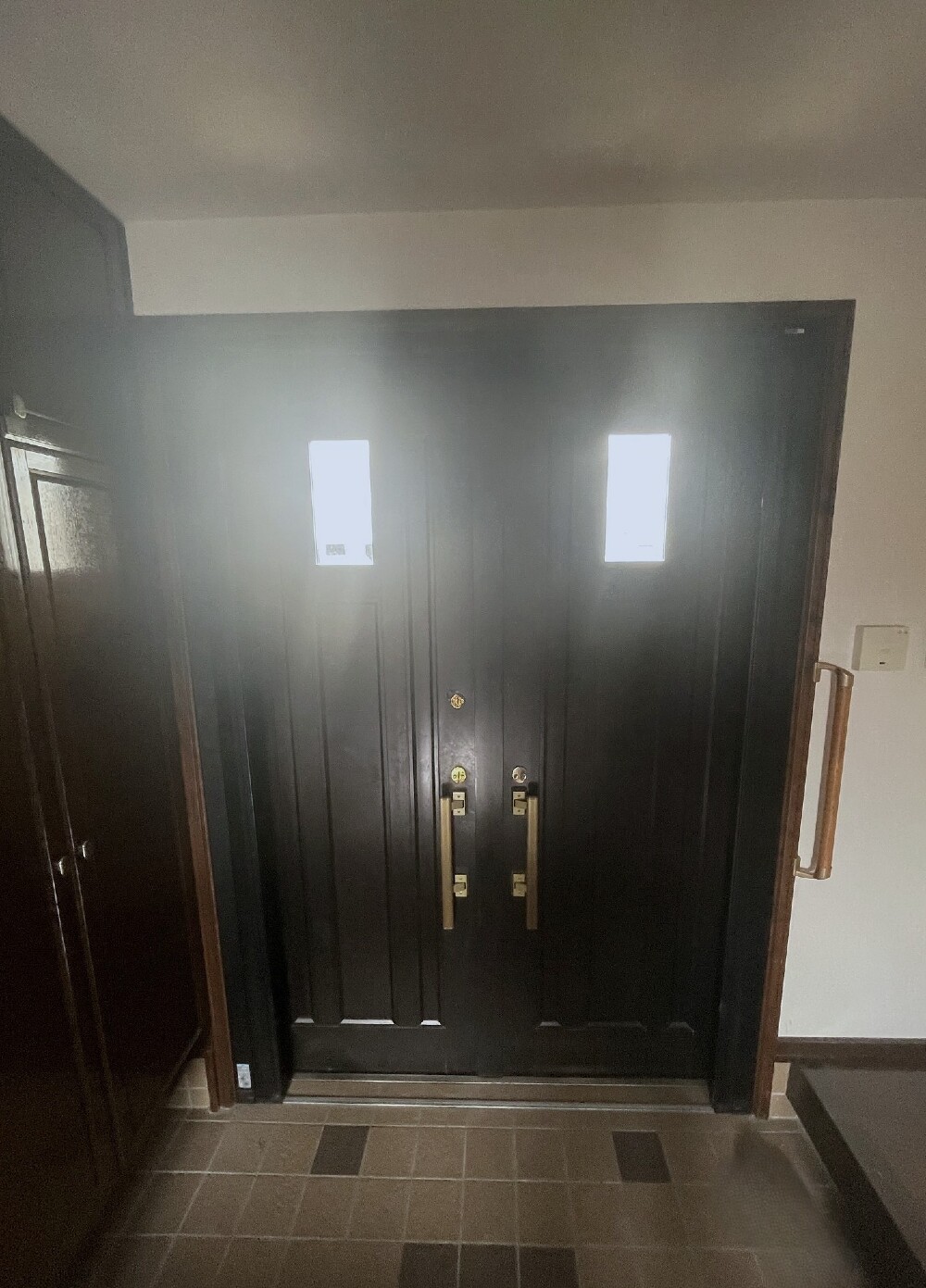 玄関ドア交換・カバー工法