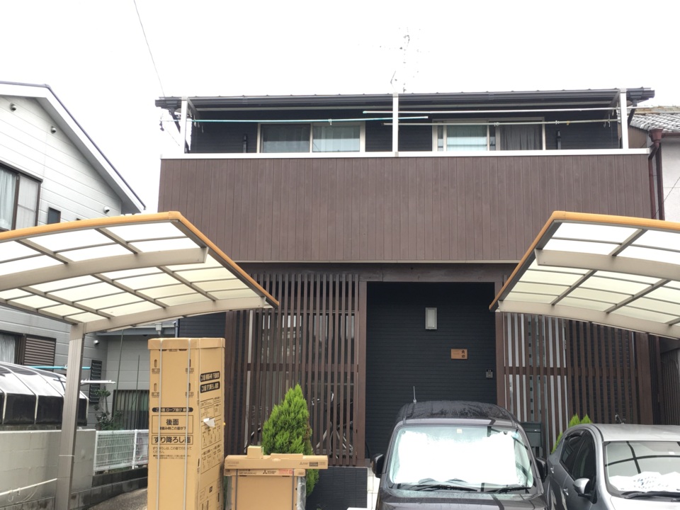 15年前に建てさせていただいたお客様宅のエコキュートの取り替え工事をしています！