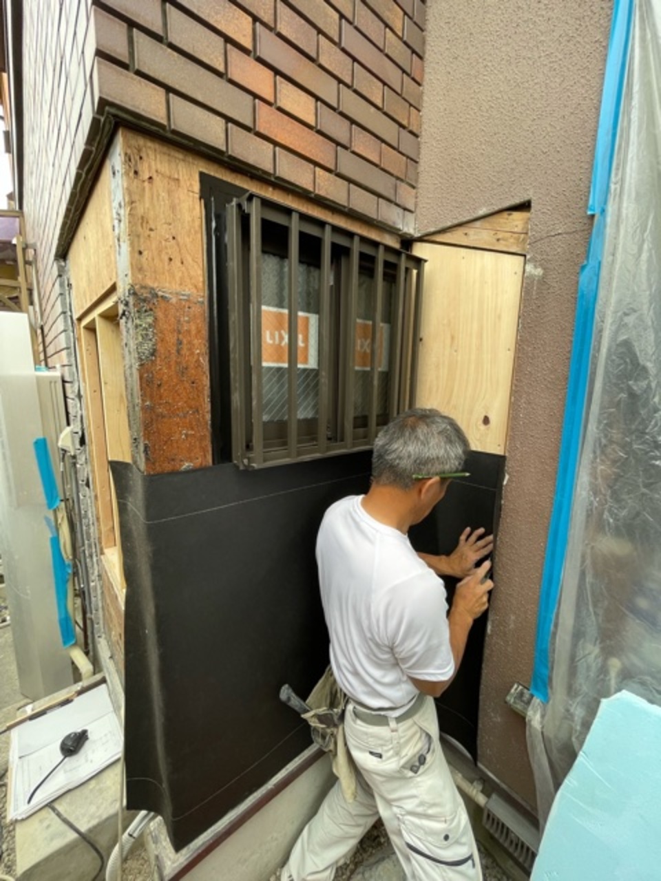 S様邸・浴室リノベ・サッシも新たに取付き、外部下地進行中（白井）