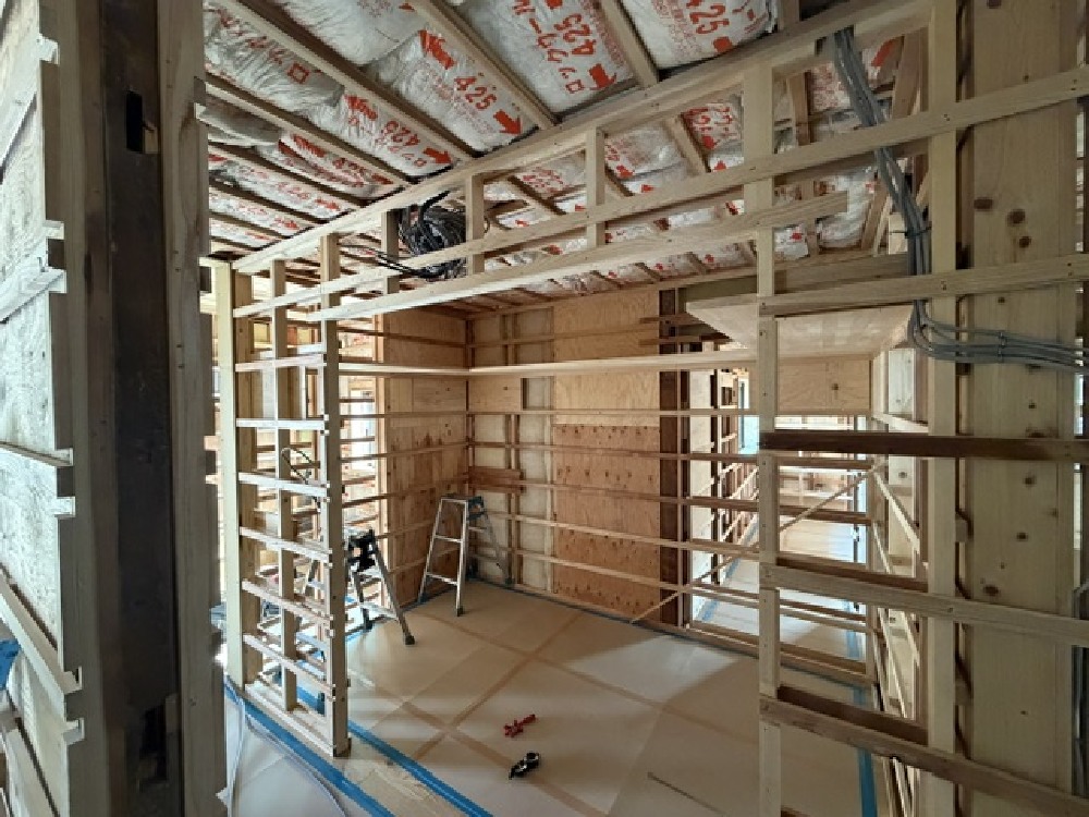 壁下地施工中