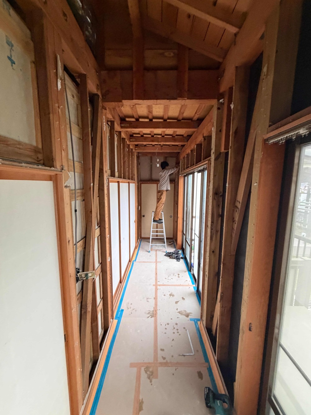 耐震補強工事が始まりました。 