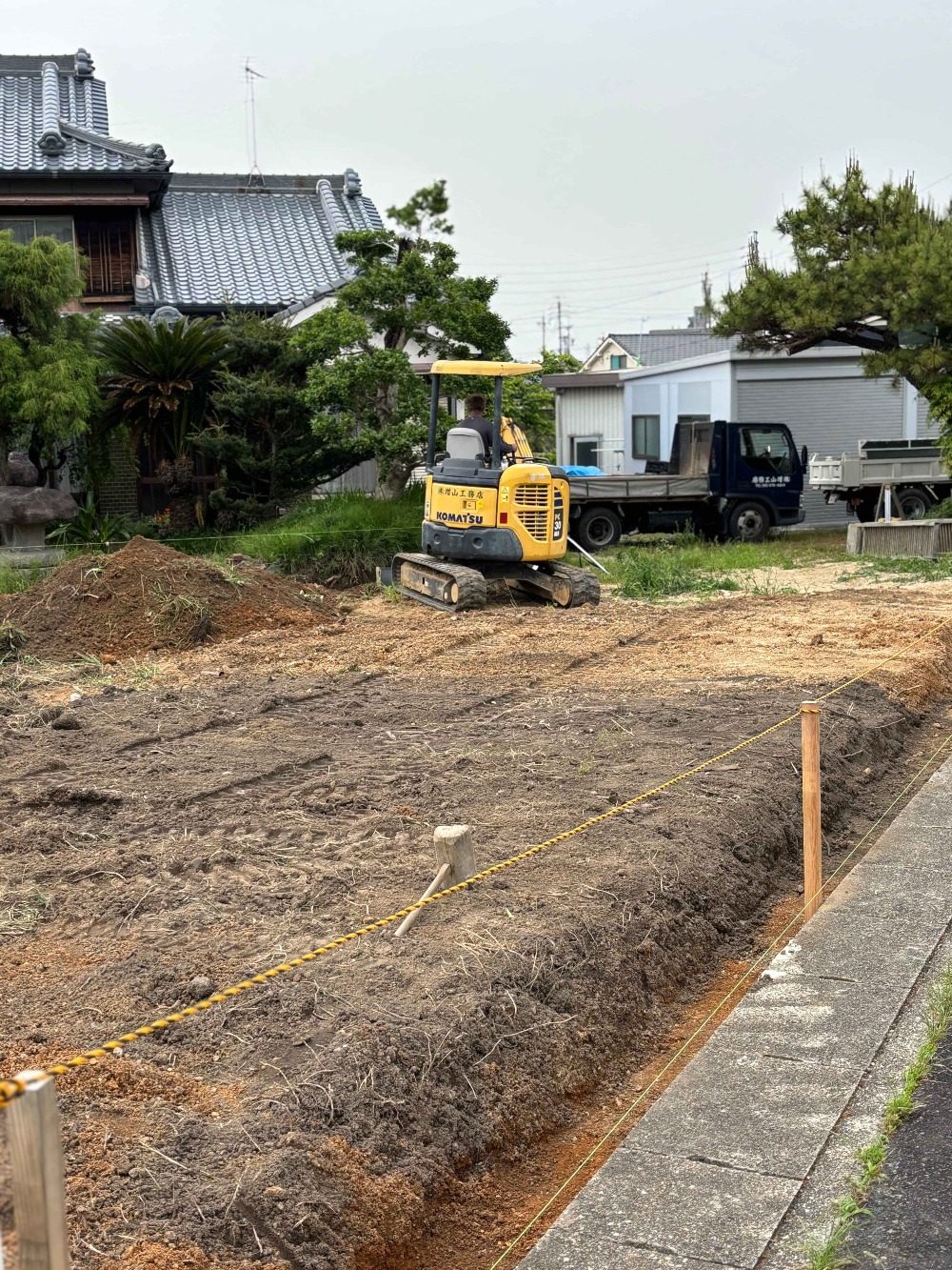 落下防止のロープ設置