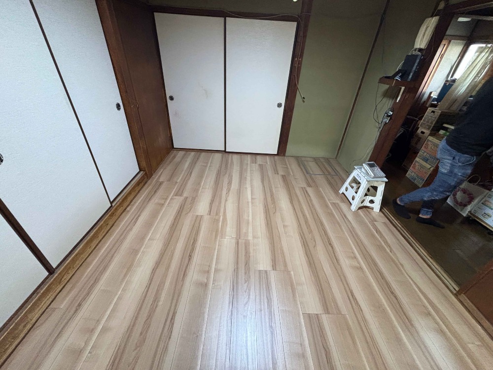 畳からフローリングへの和室改装工事