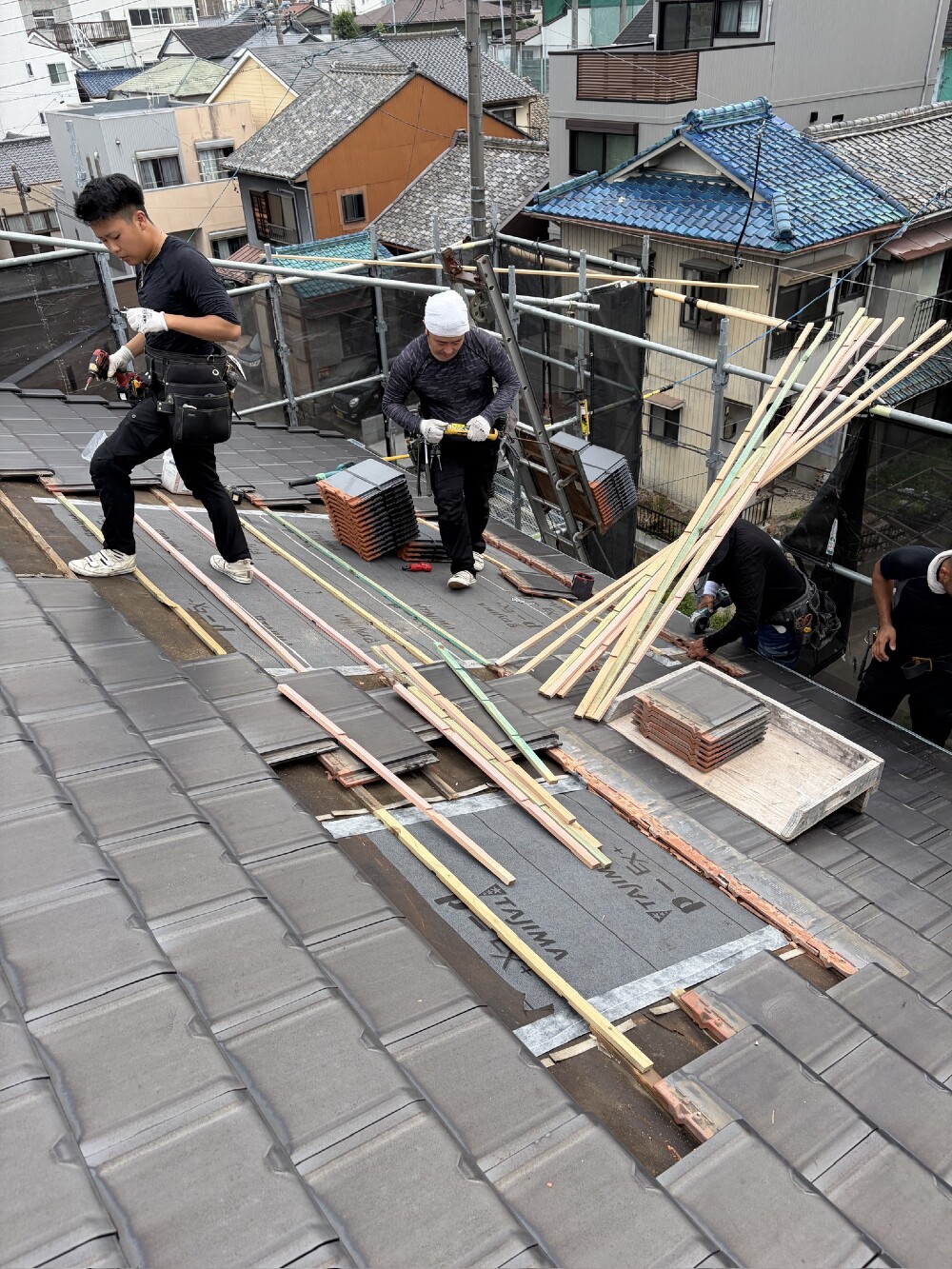 屋根瓦工事