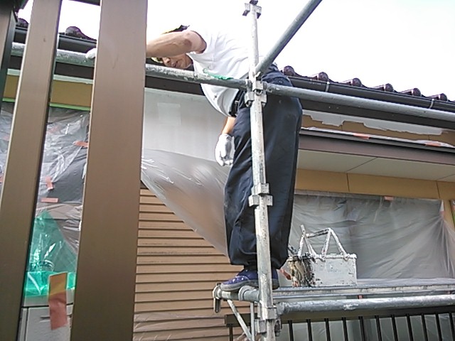 中川です、外壁塗装が始まりました！