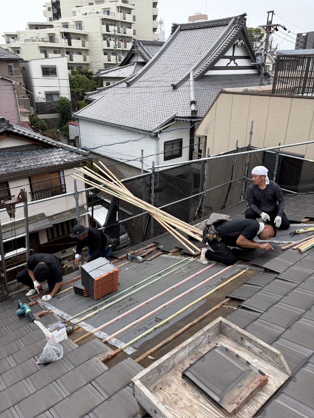 屋根瓦工事