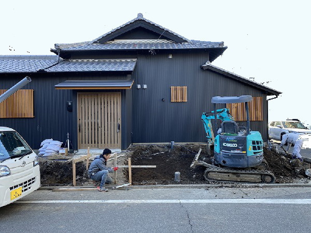 外構工事が順調に進んでいます。