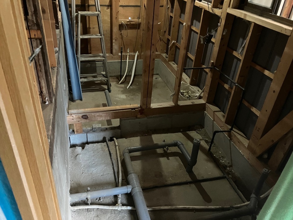 ユニットバスと洗面所解体