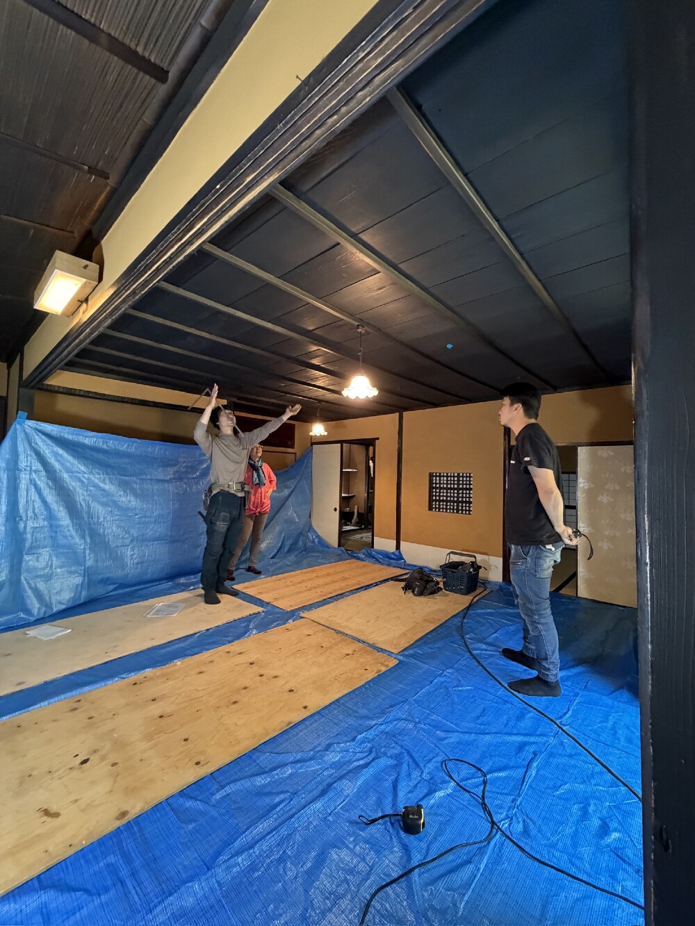 天井埋込照明の取付位置確認