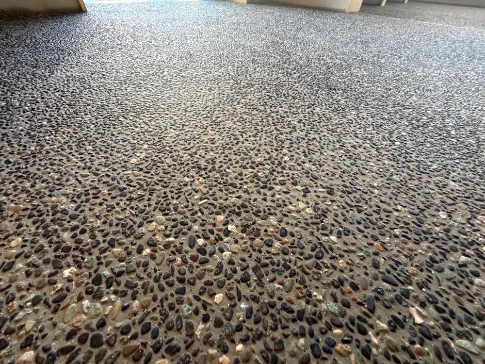 玄関部左官洗い出し