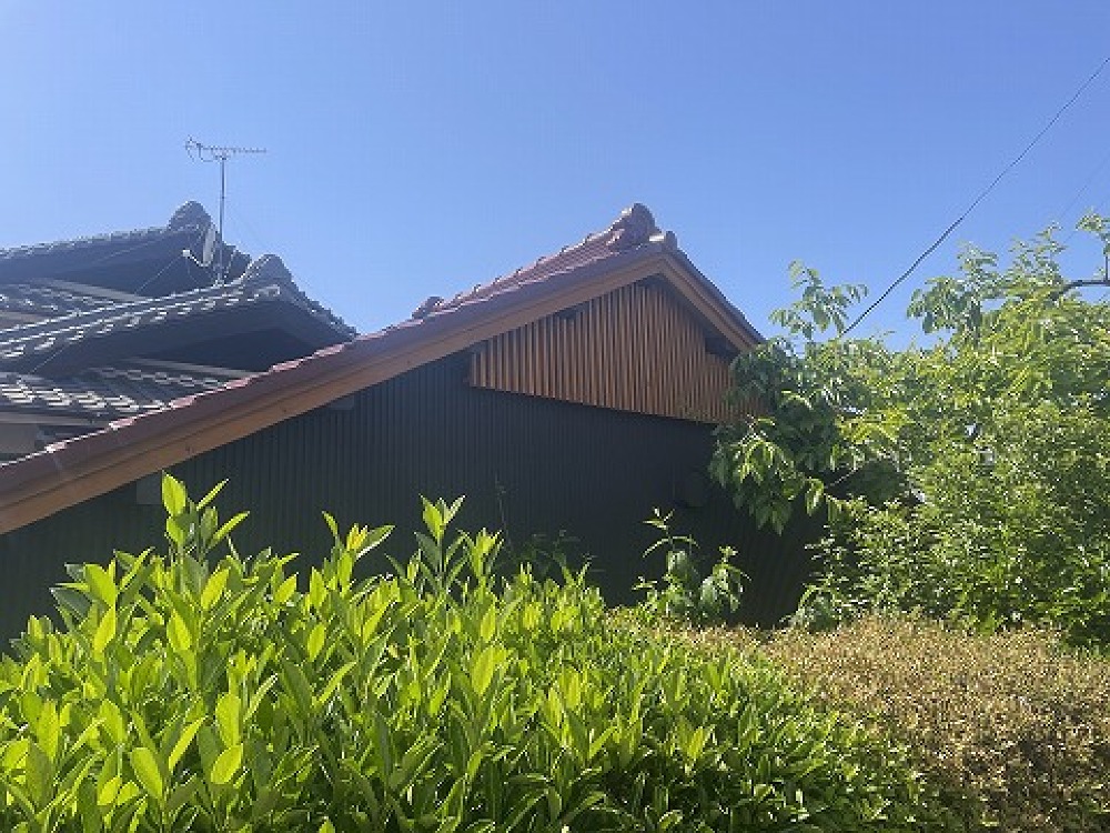 足場解体完了、立派な小屋になりました（白井）