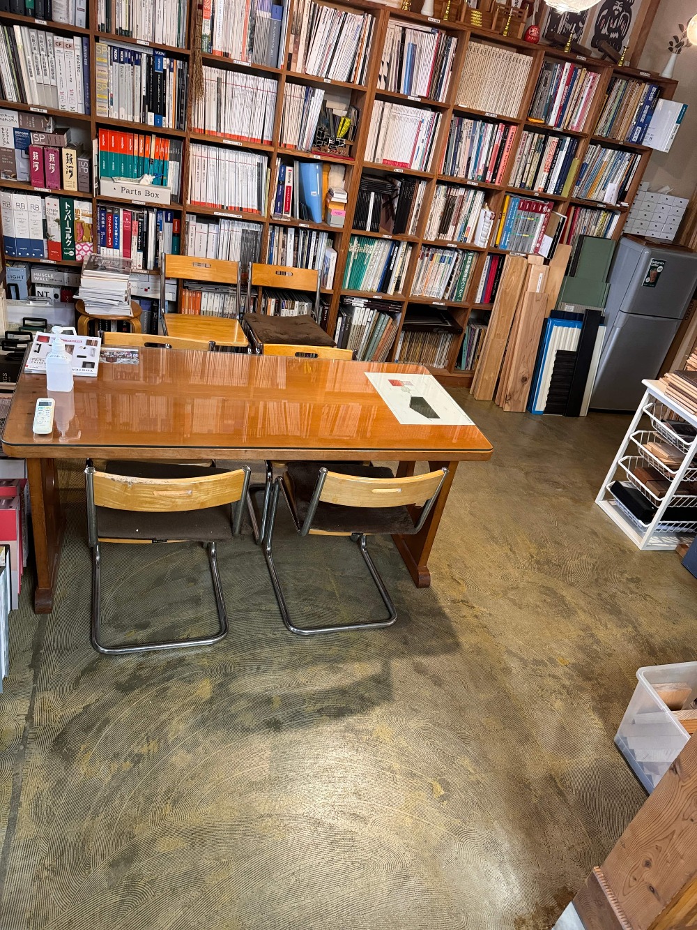 コンクリート床塗装工事