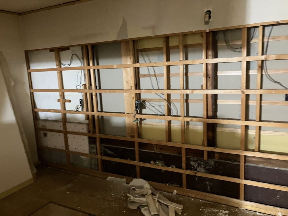 今日から解体を進めています